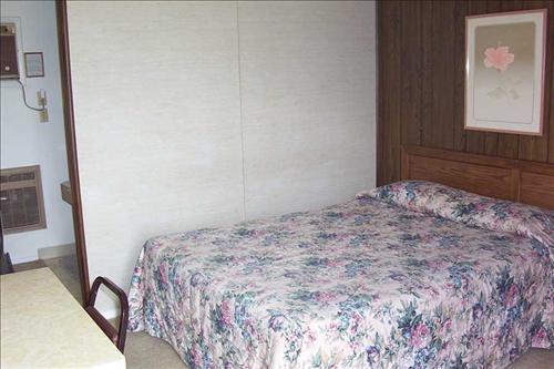 Redwood Motel Wasta الغرفة الصورة